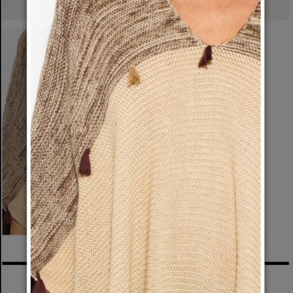 Fringed Boho Poncho - Picture 3 of 8